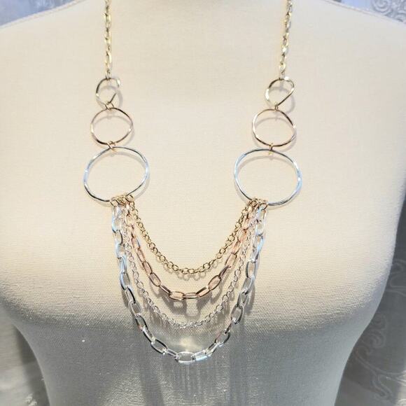 MULTI Tone Chain and Linked Circle Necklace - Picture 9 of 9